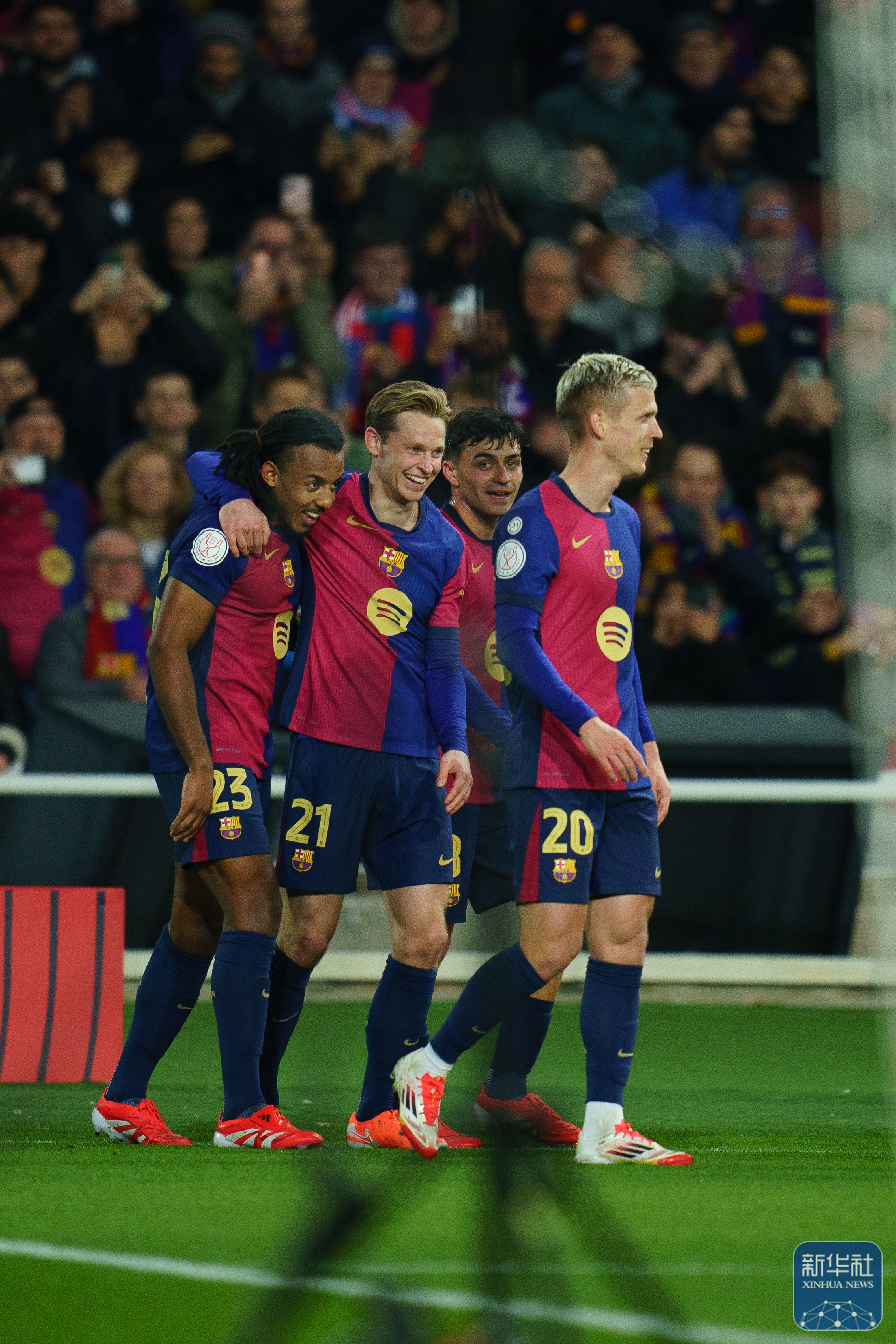 开云网页版-关于持续失利首场状态出色，西班牙队观众沸腾！，字母哥重返赛场再创辉煌时刻的信息